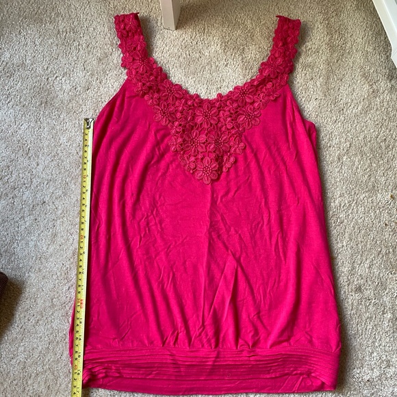 Aritzia Talula pink flowered tank blouse - Picture 8 of 8